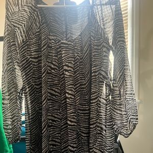 Wet Seal Medium zebra sheer sleeves shirt/dress